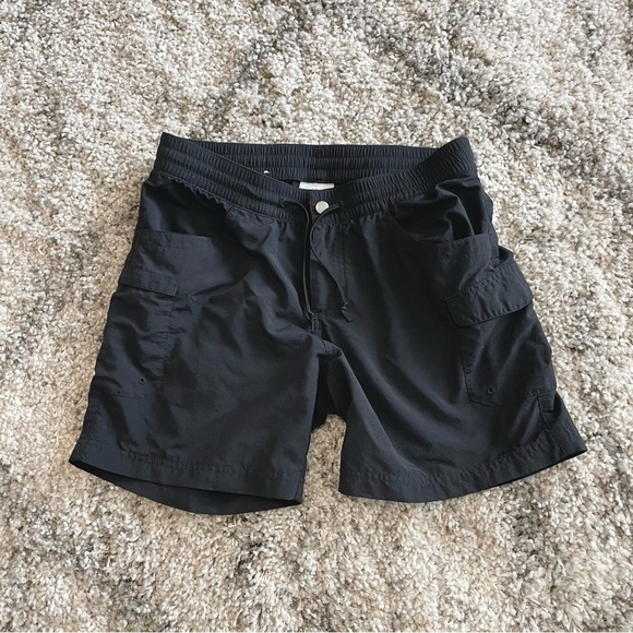 Columbia Women’s Cargo Shorts - Picture 3 of 9